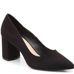 Kelly and Katie
ROSEWELL PUMP